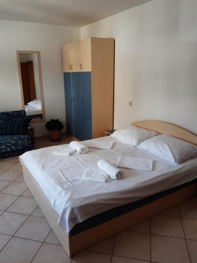 House Vida Goraleks Hotel Baska Voda Bagian luar foto